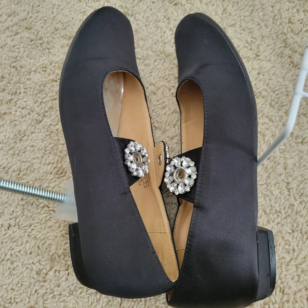 Badgley Mischka Marina Grommet Black Satin Mary Jane Flat Rhinestone Size 5 READ